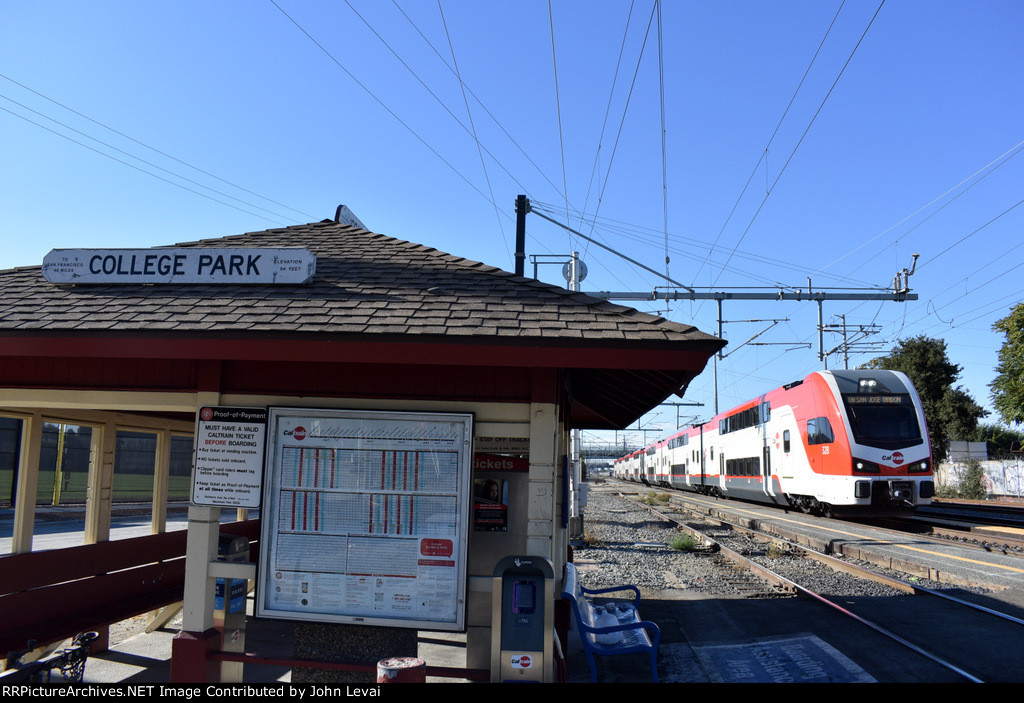 Caltrain # 138, being led by Stadler KISS MU Car # 328, bypasses the depot just before ending its run at San Jose Diridon Station